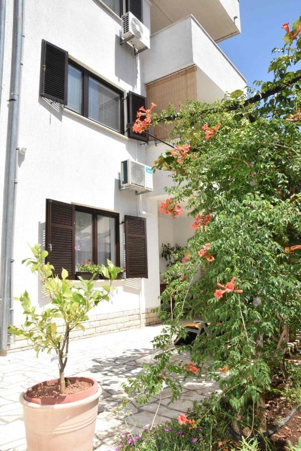 Apartments Ruzica Pula Exterior foto